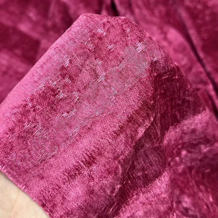 Tissu velours polyester froissé non extensible fuchsia Tissu velours polyester froissé non extensible fuchsia