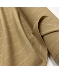 Tissu polyester viscose à rayures blanches sur beige Tissu polyester viscose à rayures blanches sur beige