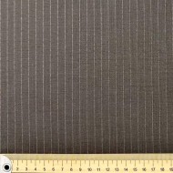 Tissu laine élasthanne tailleur à rayures blanches sur gris taupe Tissu laine élasthanne tailleur à rayures blanches sur gris taupe