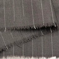 Tissu laine élasthanne tailleur à rayures blanches sur gris taupe Tissu laine élasthanne tailleur à rayures blanches sur gris taupe