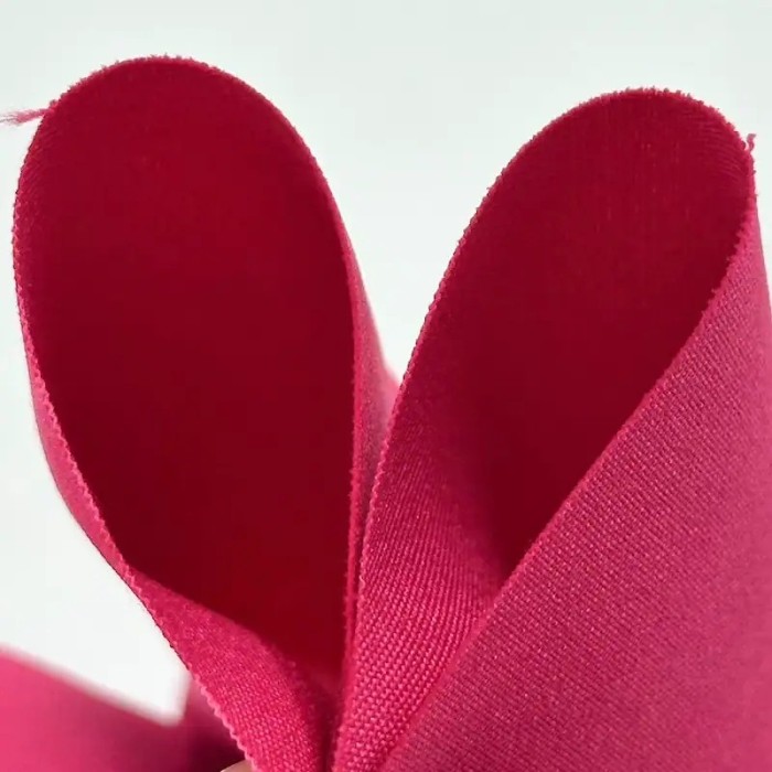 Tissu polyester uni fuchsia Tissu polyester uni fuchsia