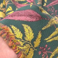 Tissus Jacquard Polyester Feuilles Automnal prunes et jaunes dorés sur kaki