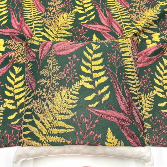 Tissus Jacquard Polyester Feuilles Automnal prunes et jaunes dorés sur kaki