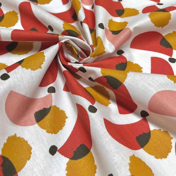 Tissu coton imprimé géo rouge multi couleur Tissu coton imprimé géo rouge multi couleur