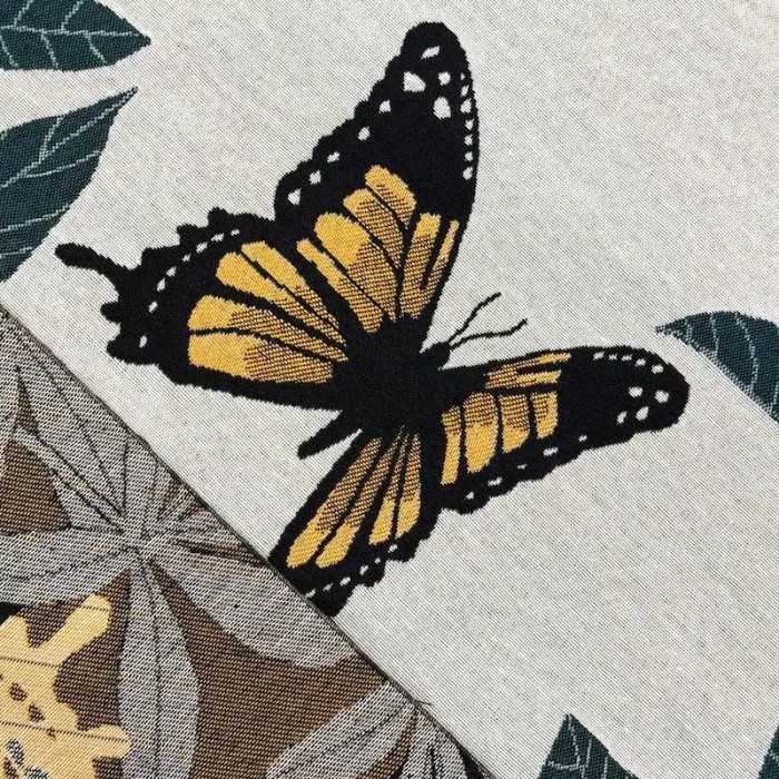 Tissu Jacquard Double Tissage Polyester Coton Papillons Ocre Feuillages Vert Profond Sur Fond Blanc