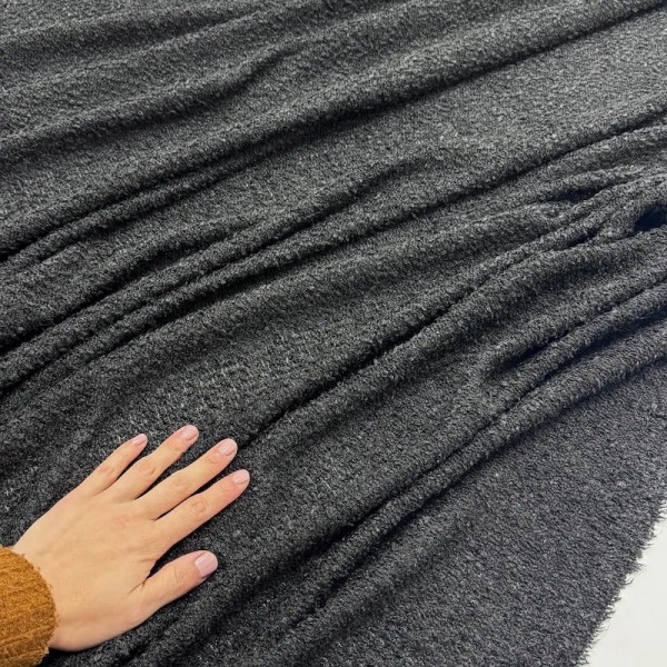 Tissu Maille Bouclette Polyester Acrylique Noire Uni - Coupon 300cm x 160cm