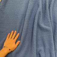 Tissu Polaire Polyester Gaufrée Losange Bleu Ardoise Uni- Coupon 200cm x180cm