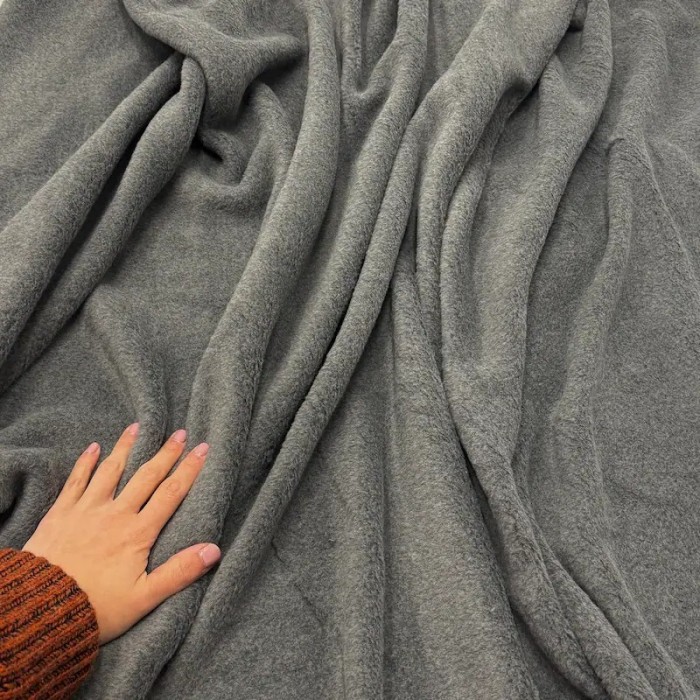 Tissu Polaire Polyester Anthracite Clair Uni- Coupon 170cm x 200cm