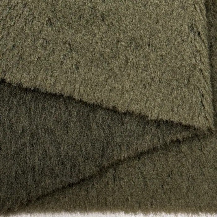 Tissu Polaire Polyester Vert Kaki Foncé Uni- Coupon 150cm x 200cm