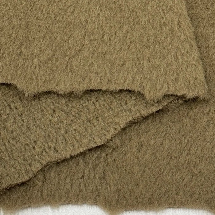 Tissu Polaire Polyester Taupe Kaki Uni- Coupon 150cm x 200cm