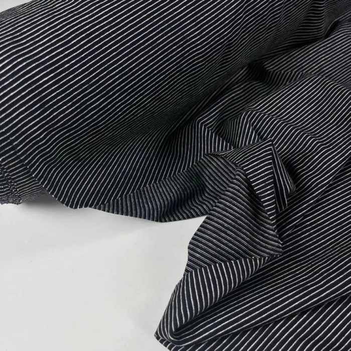 Tissu jersey coton stretch à rayures noire Tissu jersey coton stretch à rayures noire