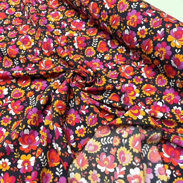 Tissu viscose fleurs power noir Tissu viscose fleurs power noir