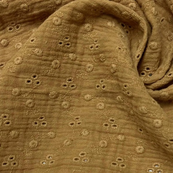 Tissu Double gaze broderie Adele camel Tissu Double gaze broderie Adele camel