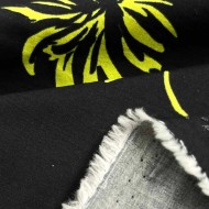 Tissu coton Flamme jaune sur fond noir