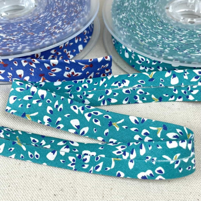 Biais coton imprimé pétales 20mm celadon
