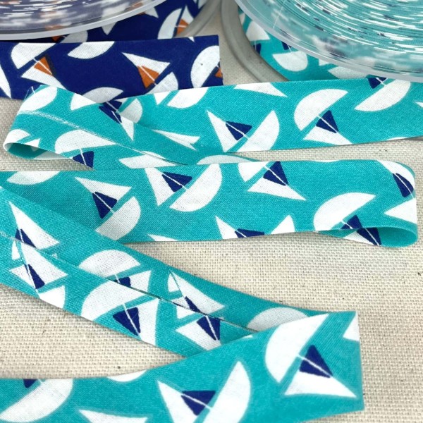 Biais coton imprimé voilier 20mm turquoise Biais coton imprimé voilier 20mm turquoise