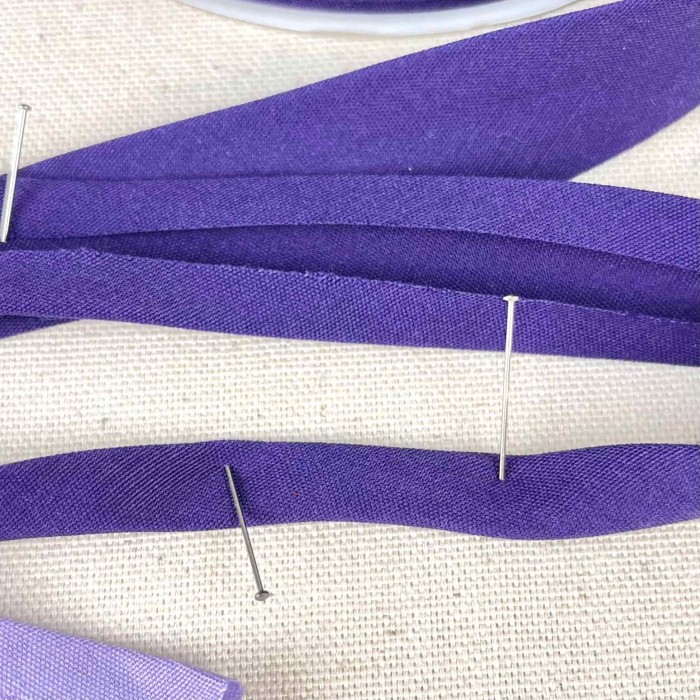Biais coton polyester 20mm violet Biais coton polyester 20mm violet