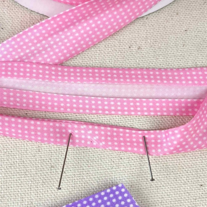 Biais coton polyester petit pois 20mm rose