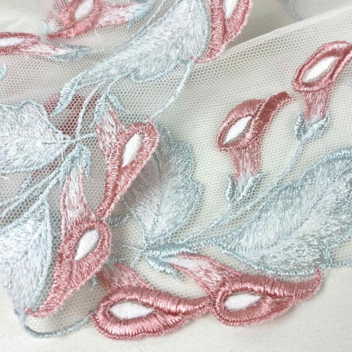 Dentelle lys blanc rose 18cm