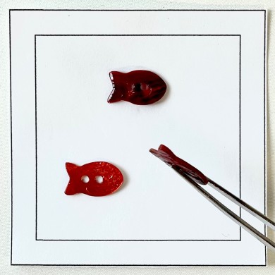 Bouton nacre poisson rouge Bouton nacre poisson rouge
