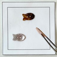 Bouton nacre poisson rose gold