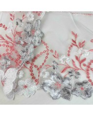 Dentelle fleurs blanches argentées 18cm