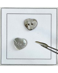 Bouton nacre cœur blanc
