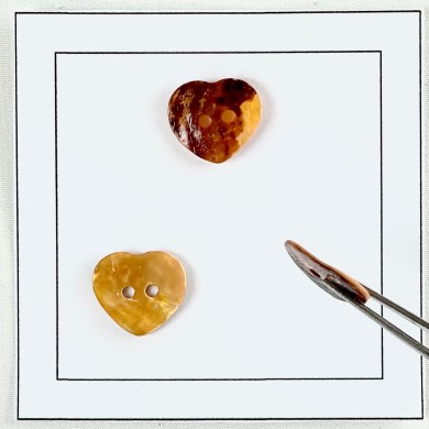 Bouton nacre cœur orange Bouton nacre cœur orange