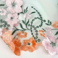 Dentelle fleurs roses oranges sur tulle vert 18cm