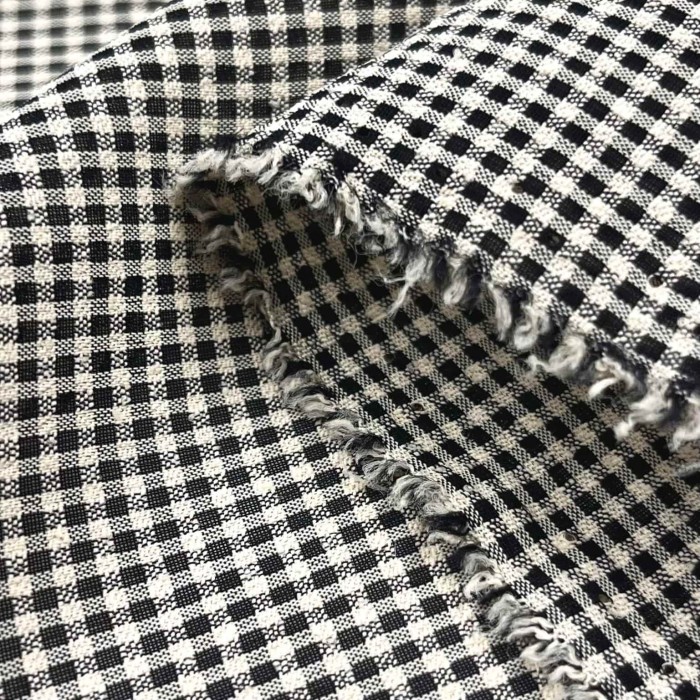 Tissu viscose autres fibres petit carré Haute couture Tissu viscose autres fibres petit carré Haute couture