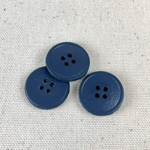 Bouton en cuir bleu marine 4 trous 23mm Bouton en cuir bleu marine 4 trous 23mm