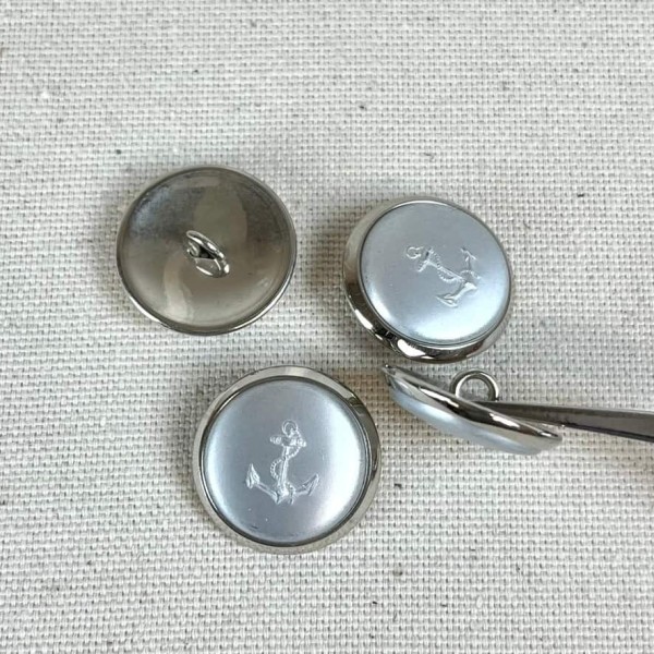Bouton plastique ancre marine argenté M 20mm Bouton plastique ancre marine argenté M 20mm