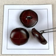 Bouton en cuir nœud marron foncé 26mm