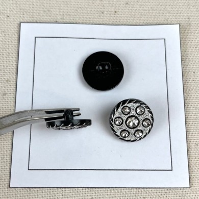 Bouton plastique bijou argenté noir 18mm
