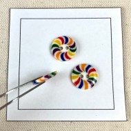 Bouton plastique rond arc-en-ciel S 16mm