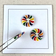 Bouton plastique rond arc-en-ciel M 17mm Bouton plastique rond arc-en-ciel M 17mm