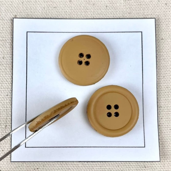 Bouton en cuir uni camel 25mm