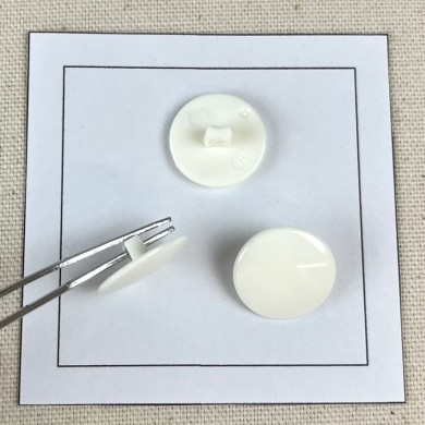 Bouton plastique uni blanc 19mm