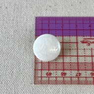 Bouton plastique feuilles dessinés blanc 19mm