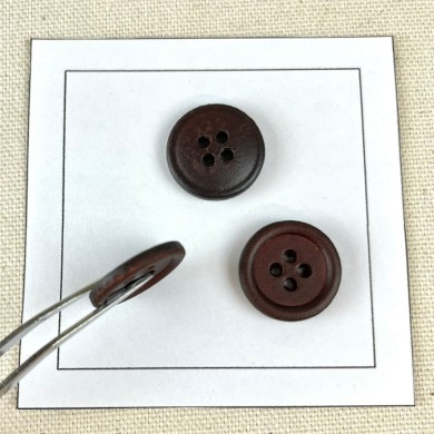 Bouton en cuir uni marron foncé M 19mm
