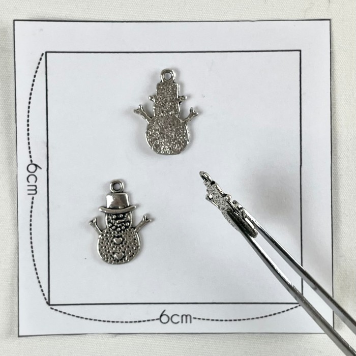 Charm bonhomme de neige argenté