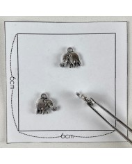 Charm éléphant argenté