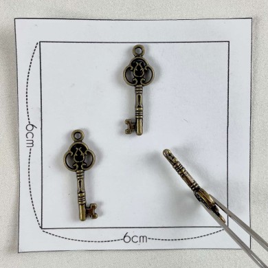 Charm clé bronze Charm clé bronze