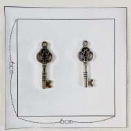 Charm clé bronze Charm clé bronze