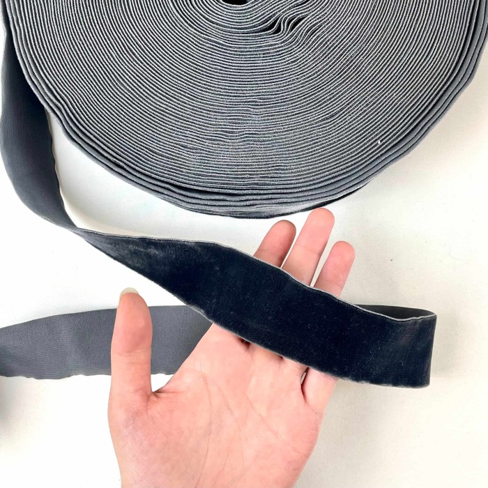 Ruban velours élastique gris 40mm Ruban velours élastique gris 40mm