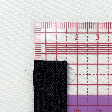 Biais élastique pré-plié satiné noir 15mm Biais élastique pré-plié satiné noir 15mm