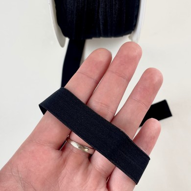 Biais élastique pré-plié satiné noir 15mm Biais élastique pré-plié satiné noir 15mm