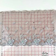 Dentelle fleurs multi-couleur sur tulle marron foncé 21cm