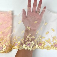 Dentelle fleurs jaunes sur tulle pêche 21cm