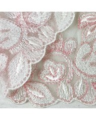 Dentelle fleurs blanches roses sur tulle blanc 24cm Dentelle fleurs blanches roses sur tulle blanc 24cm